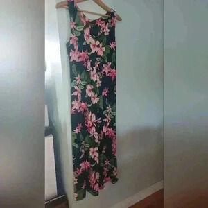 Tommy Bahama Women's Medium  Tropical Flowered Print Maxi Dress